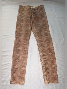 GUESS JEANS NWOT 1981 Light Brown Snakeskin Patterned Skinny Jeans Size 28